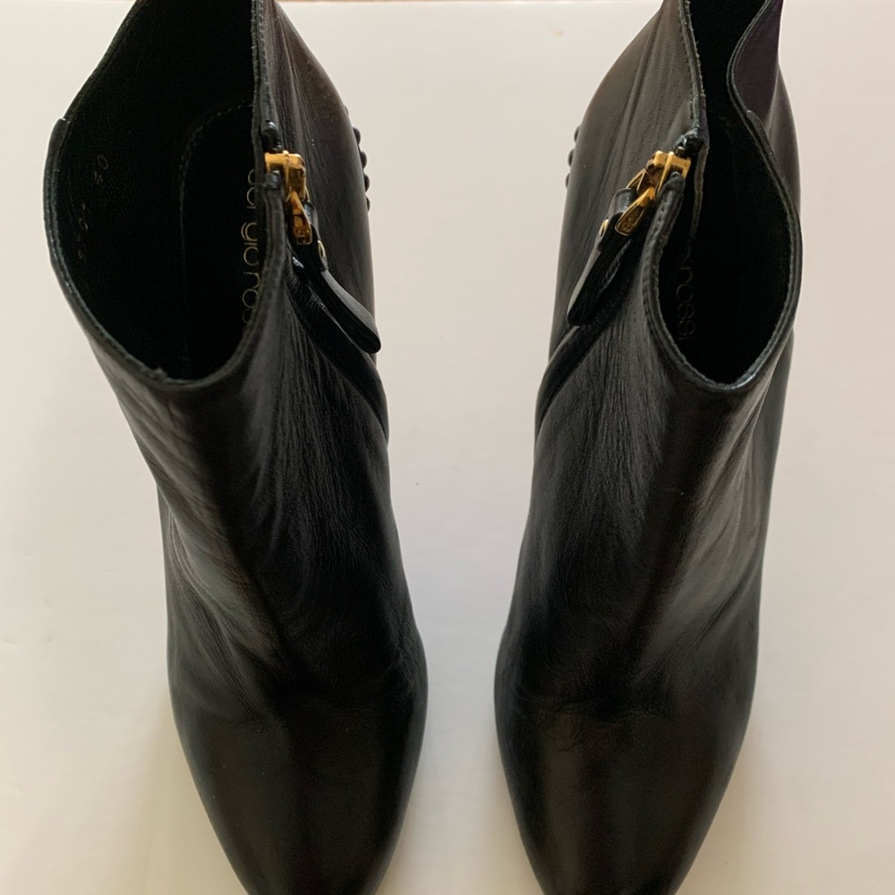 SERGIO ROSSI BLACK LEATHER STUDDED BOOTIES